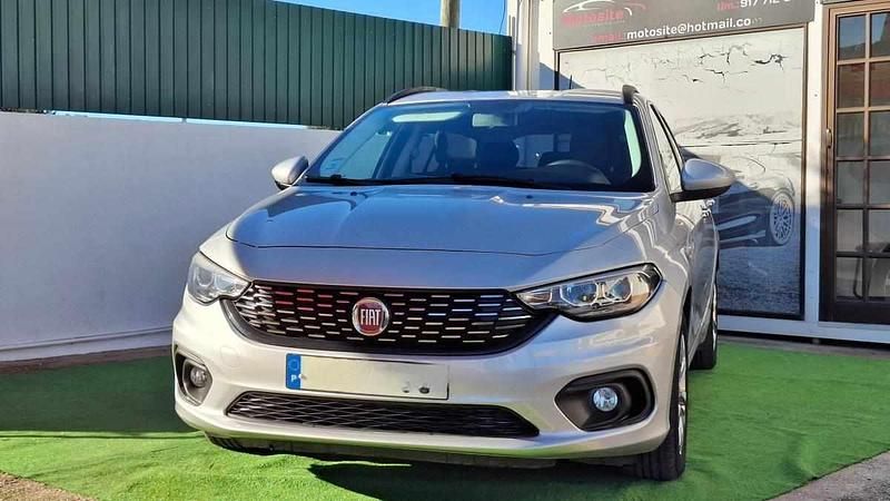 Usado Fiat Tipo 95 HP (69 kW) 2018 Cinzento Carrinha