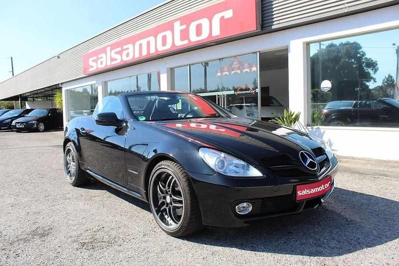 Preto Usado 2009 Mercedes 200 | € 19.900 - Imagem 1/4