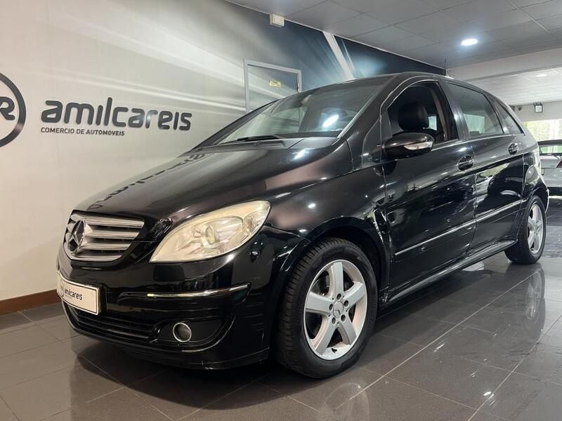 Preto Usado 2006 Mercedes B180 Monovolume | € 8.900 (Preço justo) - Imagem 1/4