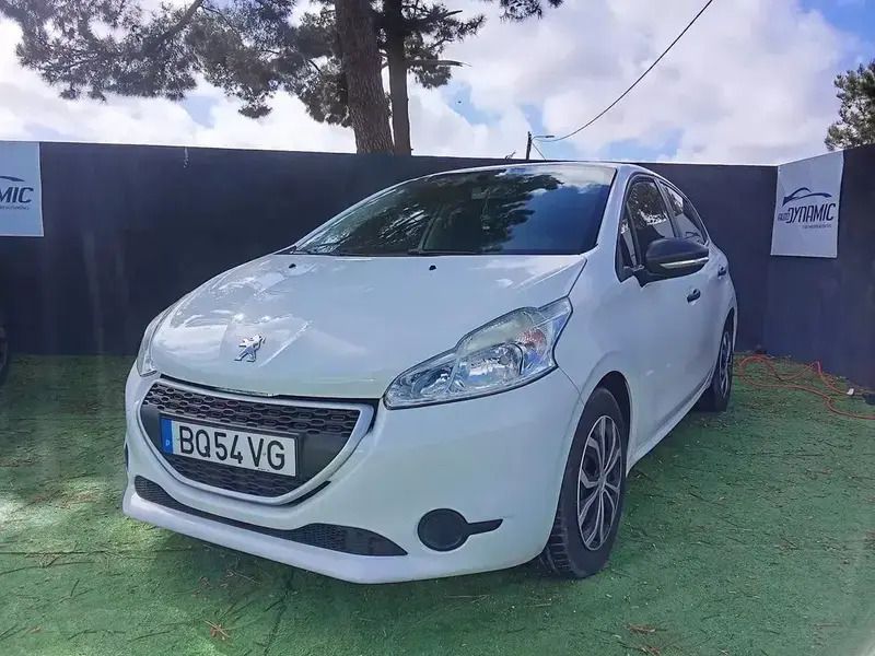 Branco Usado 2014 Peugeot 208 Citadino | € 9.000 (Caro) - Imagem 1/4