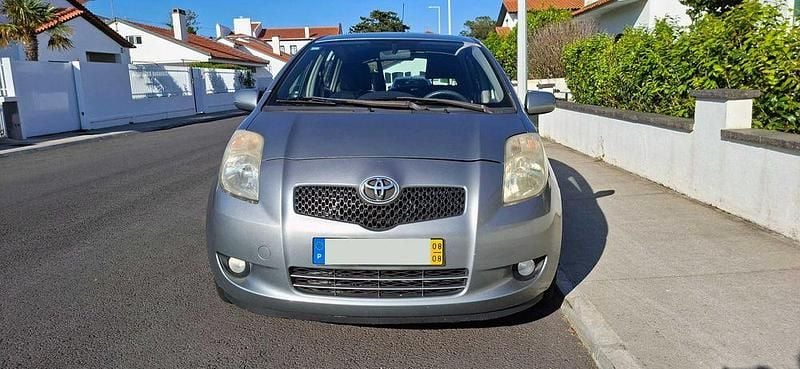 Usado 2008 Toyota Yaris Sedan | € 4.990 (Bom preço) - Imagem 1/4