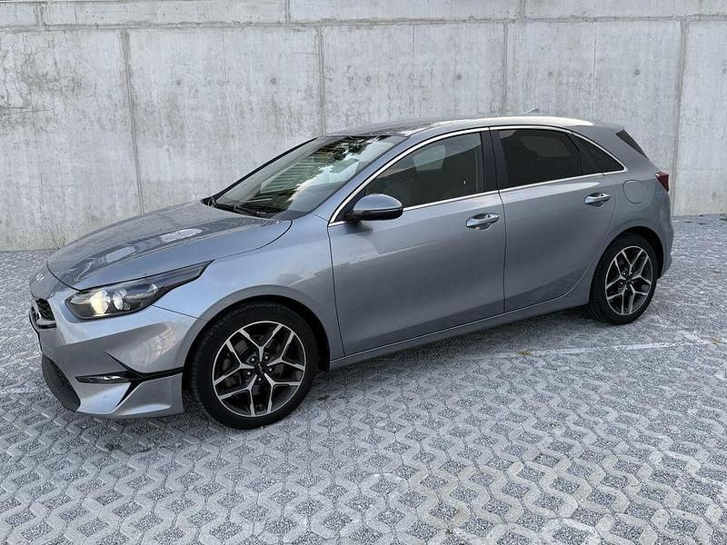 Usado 2022 Kia Ceed Sport Sedan | € 19.450 (Preço elevado) - Imagem 1/4