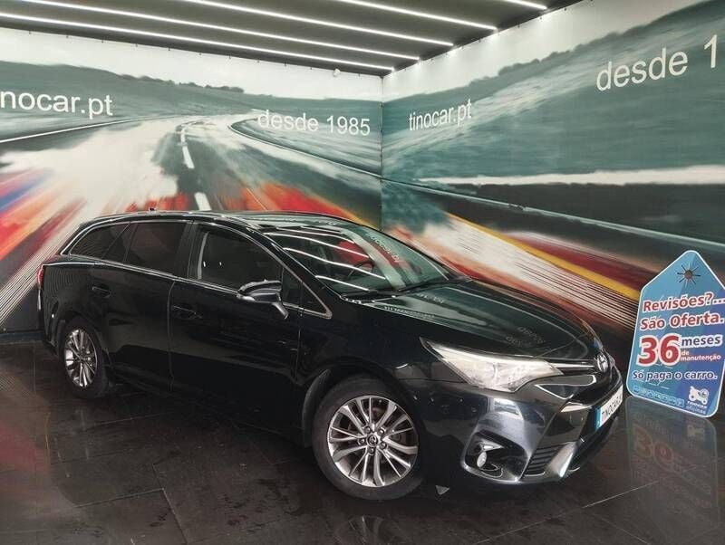 Cinzento Usado 2016 Toyota Avensis | € 15.699 (Preço justo) - Imagem 1/4