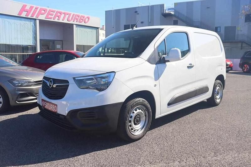Branco Usado 2020 Opel Combo Monovolume | € 12.900 (Preço justo) - Imagem 1/4