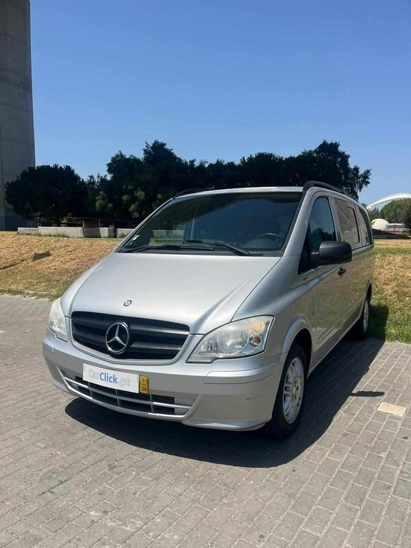 Cinzento Usado 2011 Mercedes Vito Monovolume | € 20.000 - Imagem 1/4