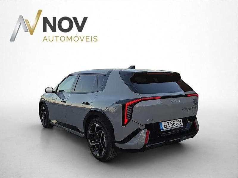 Usado Kia EV6 GT-Line 150 kW (204 HP) 2025 Vermelho SUV