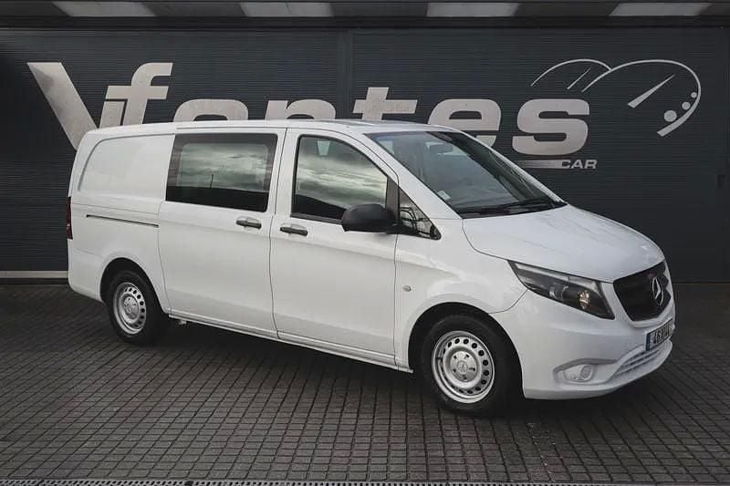 Branco Usado 2019 Mercedes Vito Monovolume | € 24.880 (Preço elevado) - Imagem 1/4