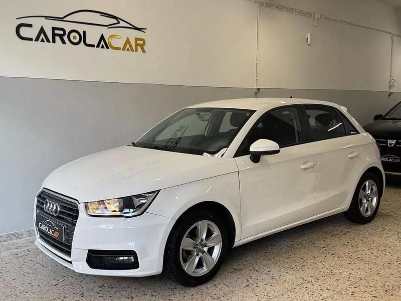 Branco Usado 2015 Audi A1 Sportback Citadino | € 14.950 (Preço justo) - Imagem 1/4