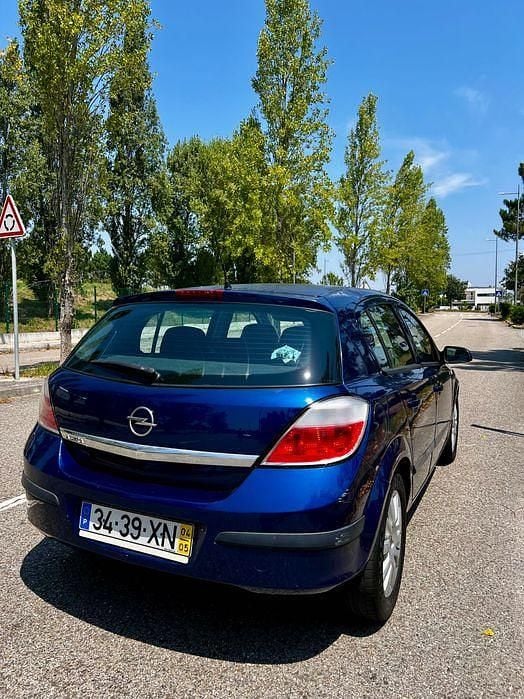 Usado 2004 Opel Astra Sedan | € 2.750 (Preço justo) - Imagem 1/4