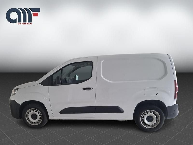 Usado Fiat Doblò 100 HP (73 kW) 2023 Branco Monovolume