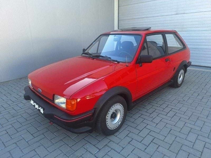 Vermelho Usado 1986 Ford Fiesta Citadino | € 10.000 - Imagem 1/4