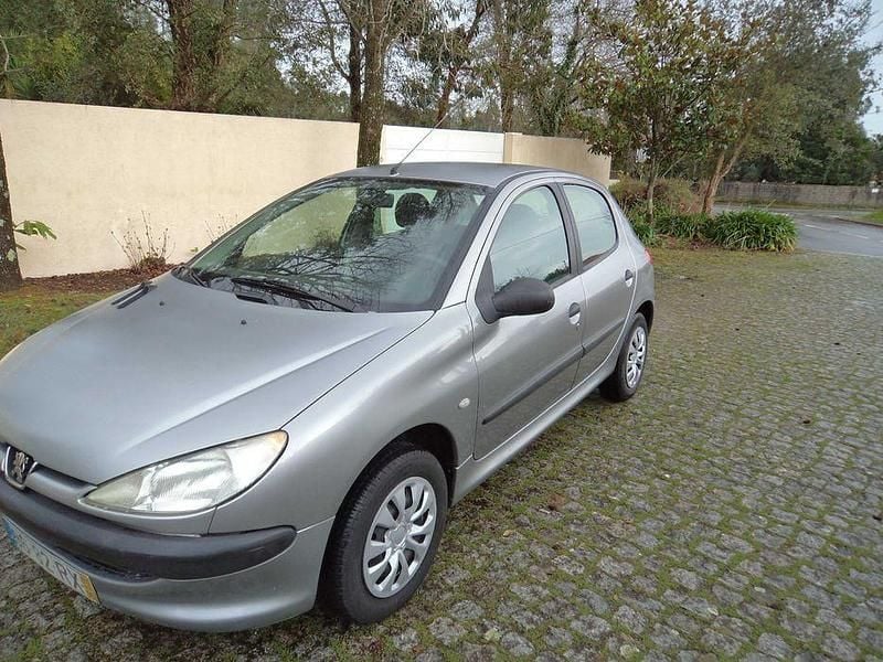 Usado Peugeot 206 60 HP (44 kW) 2001 Sedan