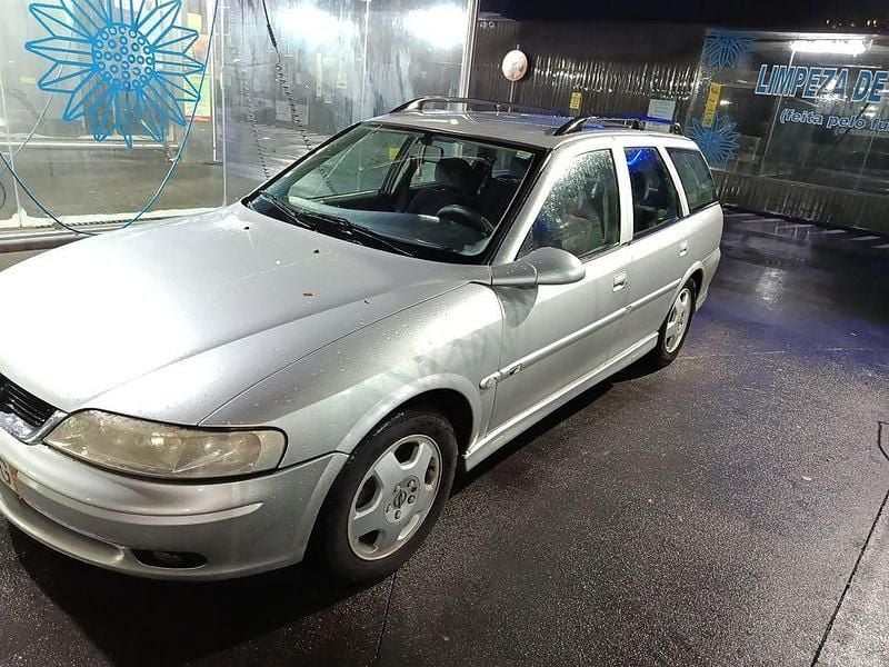Usado 2000 Opel Vectra Elegance Sedan | € 1.300 - Imagem 1/4