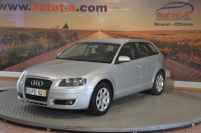 Cinza Usado 2008 Audi A3 Attraction Citadino | € 9.000 (Preço justo) - Imagem 1/4