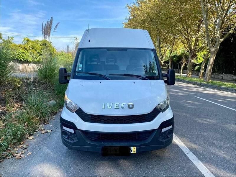 Usado Iveco Daily 136 HP (100 kW) 2018 Branco