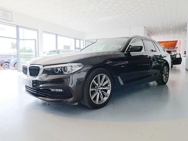 Usado BMW 520 Sport Line 163 HP (119 kW) 2017 Castanho Carrinha