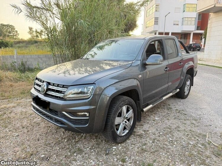 Cinza Usado 2016 VW Amarok Pickup | € 27.900 - Imagem 1/1