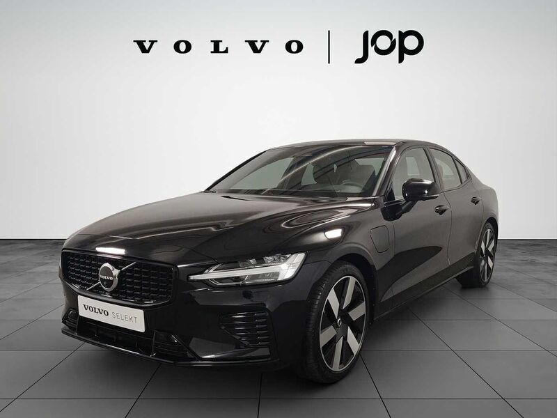 Preto Usado 2024 Volvo S60 Sedan | € 51.900 - Imagem 1/4