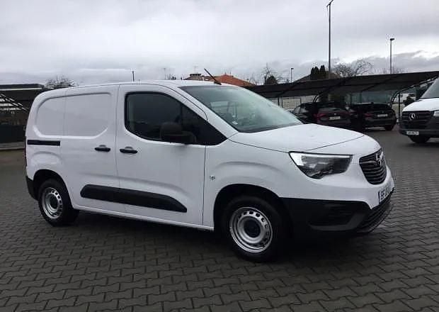 Branco Usado 2023 Opel Combo Monovolume | € 17.790 (Preço justo) - Imagem 1/4