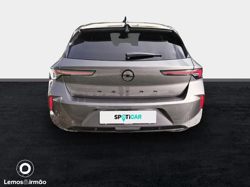 Usado Opel Astra 130 HP (95 kW) 2025 Cinzento