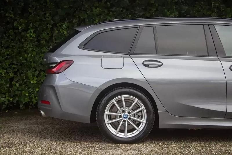 Usado BMW 320e Sport Line 204 HP (150 kW) 2022 Cinza Carrinha