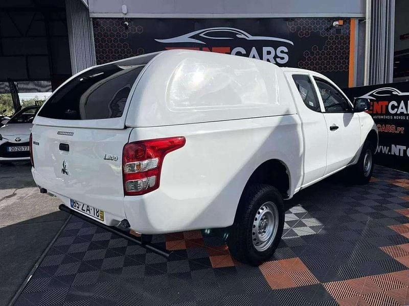 Usado Mitsubishi L200 Invite 154 HP (113 kW) 2019 Branco Pickup
