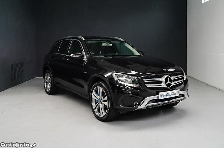 Preto Usado 2017 Mercedes GLC350 Exclusive SUV | € 29.900 - Imagem 1/1