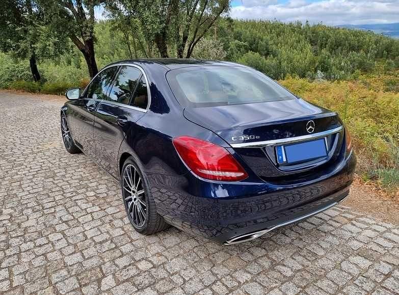 Usado 2017 Mercedes C350e Sedan | € 39.500 - Imagem 1/4