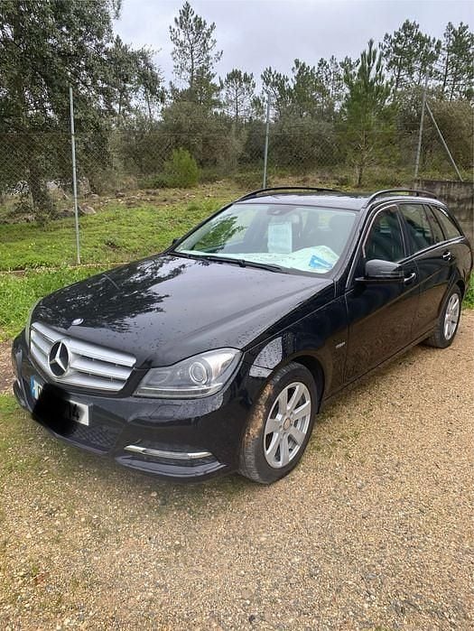 Usado 2011 Mercedes C220 Sedan | € 8.900 (Caro) - Imagem 1/4