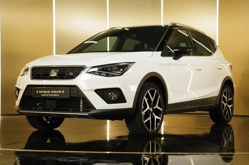 Branco Usado 2019 Seat Arona FR SUV | € 22.100 (Caro) - Imagem 1/4