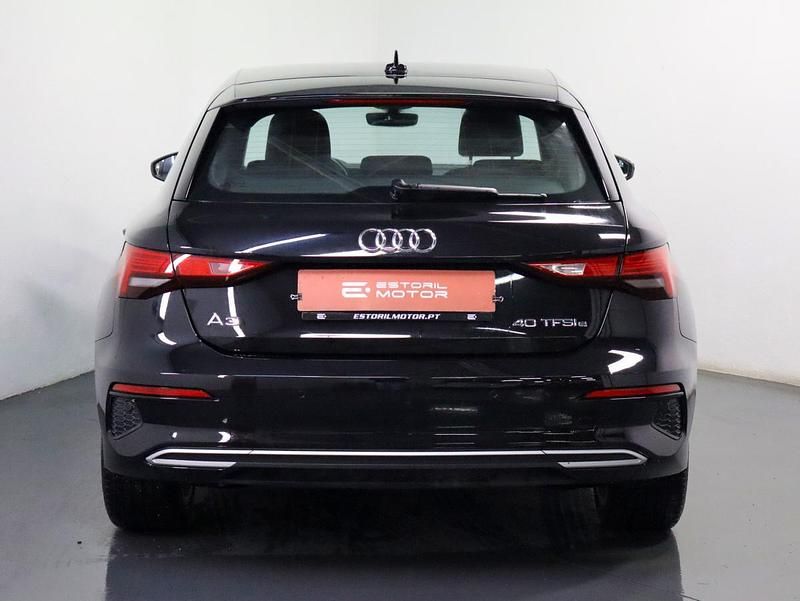 Usado Audi A3 Sportback e-tron 204 HP (150 kW) 2021 Preto Citadino