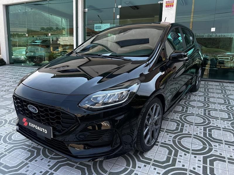 Preto cinzento Usado 2022 Ford Fiesta ST-Line Citadino | € 15.500 (Preço justo) - Imagem 1/4