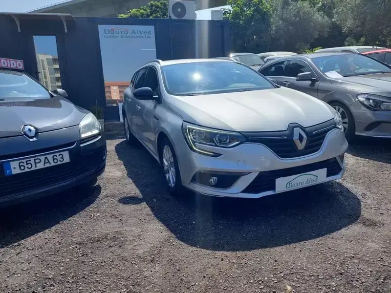 Cinza prata Usado 2020 Renault Mégane GrandTour LIMITED Carrinha | € 15.790 (Bom preço) - Imagem 1/4