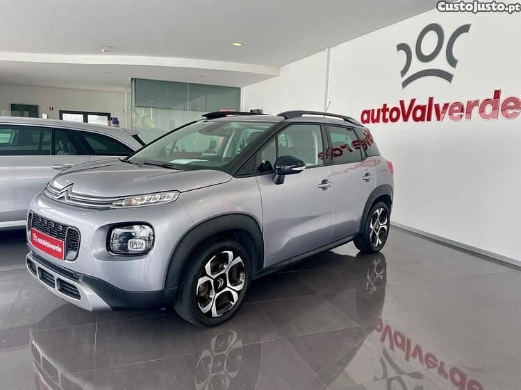 Cinza Usado 2019 Citroën C3 PureTech Citadino | € 13.900 (Preço justo) - Imagem 1/1