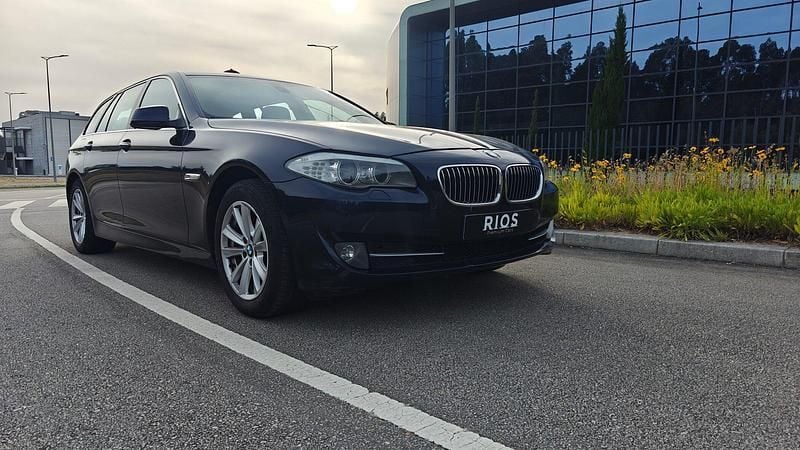 Azul Usado 2012 BMW 520 Carrinha | € 11.500 (Super Preço) - Imagem 1/4