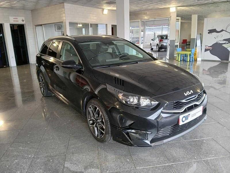 Preto Usado 2024 Kia Ceed Sportswagon Carrinha | € 21.490 - Imagem 1/4