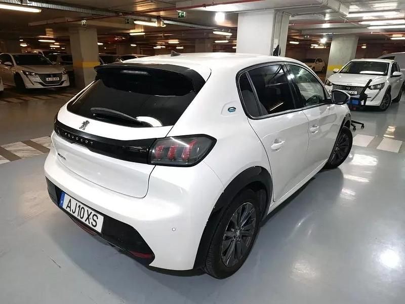Usado Peugeot e-208 Allure 100 kW (136 HP) 2021 Branco Citadino