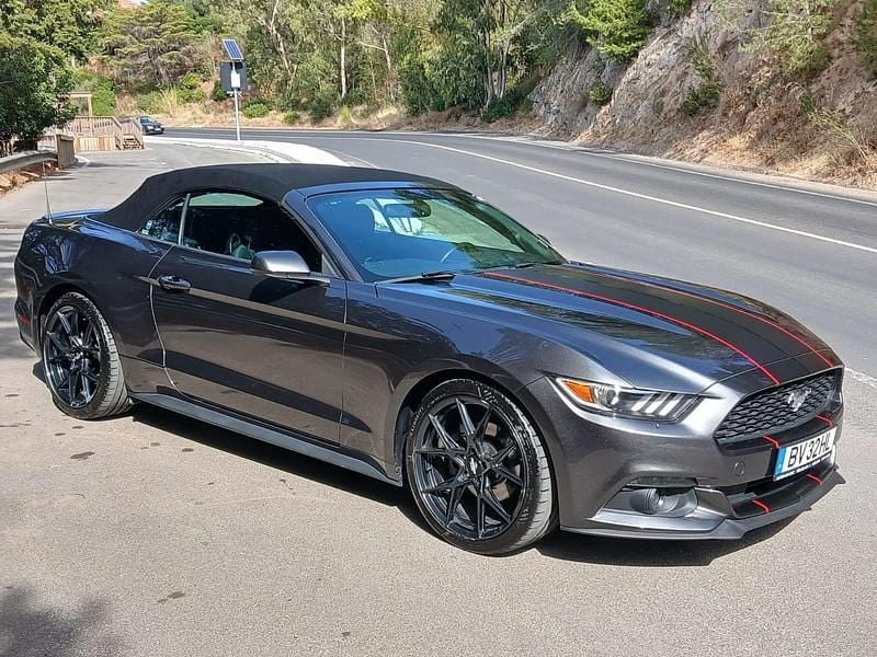 Preto Usado 2015 Ford Mustang Convertible Cabrios | € 39.900 - Imagem 1/4