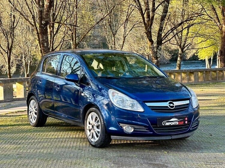 Azul Usado 2009 Opel Corsa Enjoy | € 6.999 (Caro) - Imagem 1/1