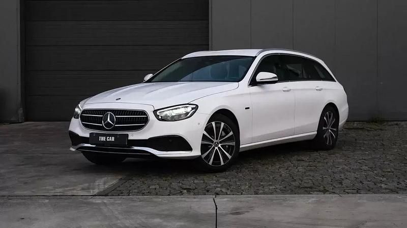 Branco Usado 2021 Mercedes E300 Avantgarde Carrinha | € 39.600 (Preço elevado) - Imagem 1/4