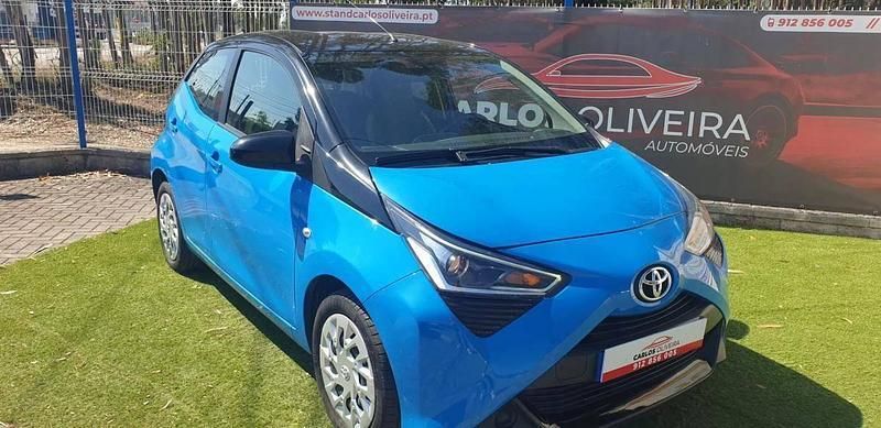 Azul Usado 2020 Toyota Aygo X-play Citadino | € 13.750 (Preço elevado) - Imagem 1/4