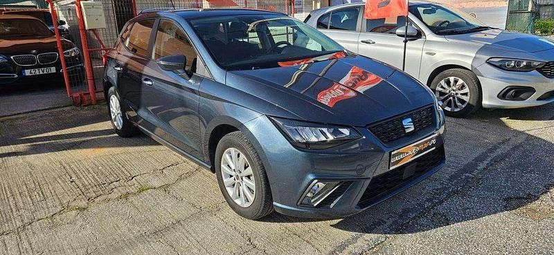 Usado Seat Ibiza Style 95 HP (69 kW) 2023 Cinza Citadino