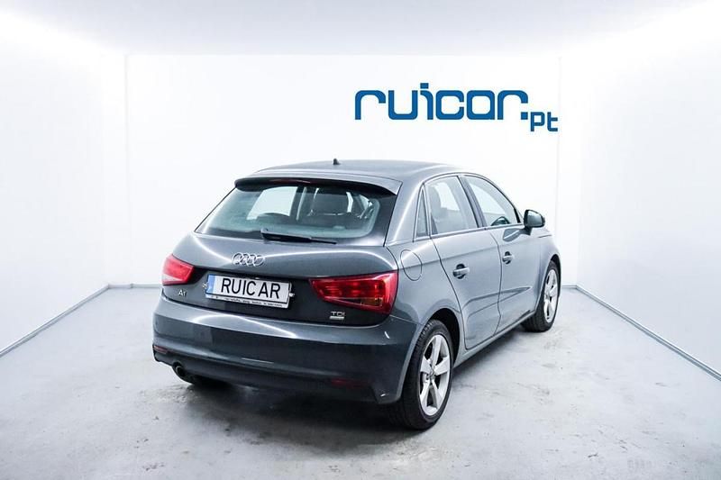 Usado Audi A1 Sportback 90 HP (66 kW) 2015 Cinzento Citadino
