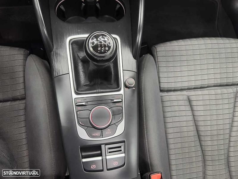 Usado Audi A3 110 HP (80 kW) 2015 Branco Citadino