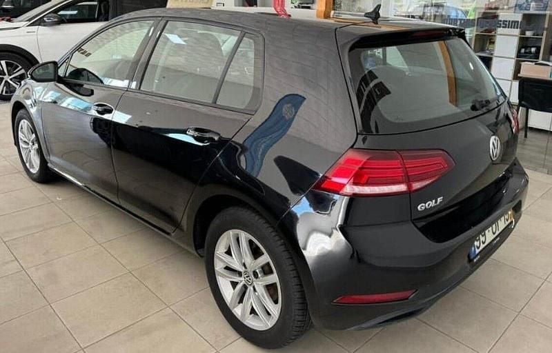 Usado VW Golf VII 115 HP (84 kW) 2018 Preto