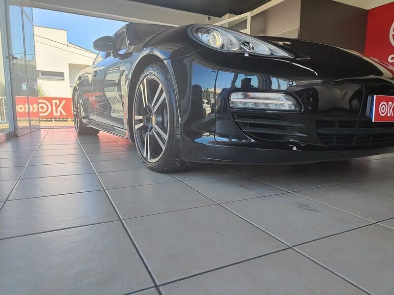 Preto Usado 2012 Porsche Panamera Platinum Edition Sedan | € 47.500 (Caro) - Imagem 1/4