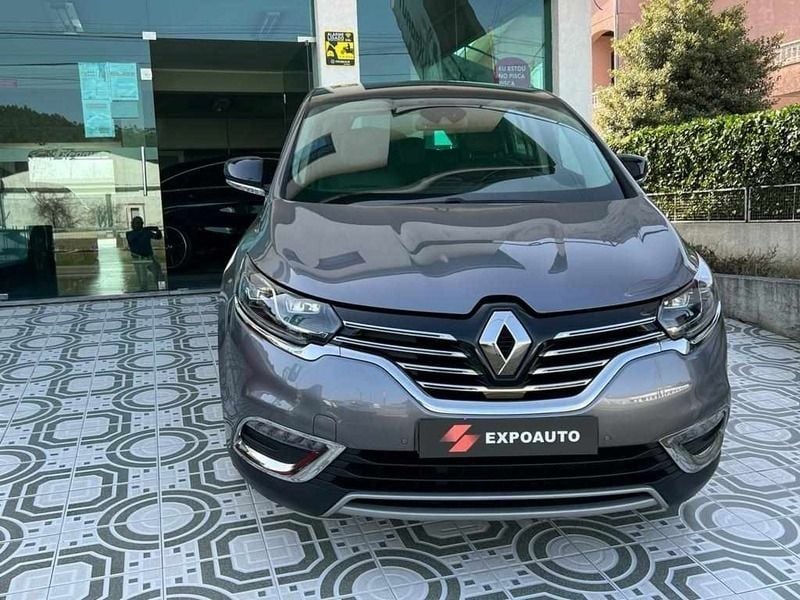 Usado Renault Espace Zen 130 HP (95 kW) 2018 Cinzento cinzento Monovolume