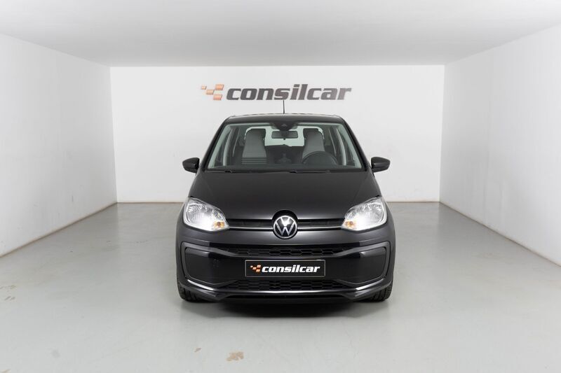 Preto Usado 2021 VW up! Move Citadino | € 12.980 (Preço justo) - Imagem 1/4
