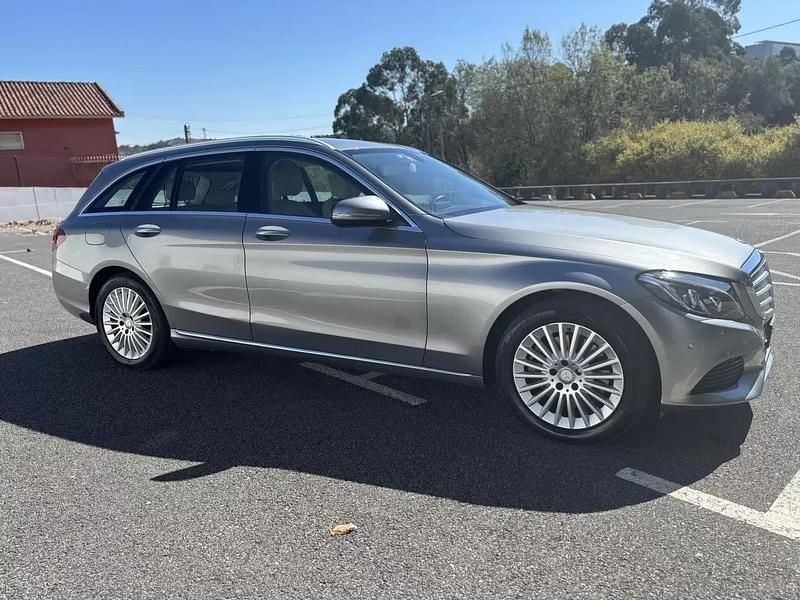 Usado Mercedes C300 231 HP (169 kW) 2015 Cinza escuro Carrinha