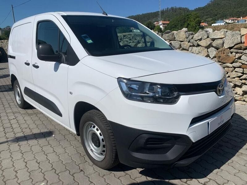 Branco Usado 2020 Toyota Proace City Van | € 15.490 (Preço justo) - Imagem 1/4